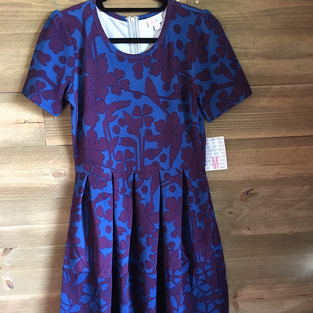 LuLaRoe Amelia